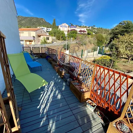 Duplex - 100m De La De St Clair * Le Lavandou