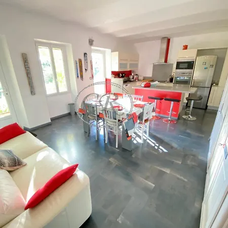 Duplex - 100m De La De St Clair Lejlighed *