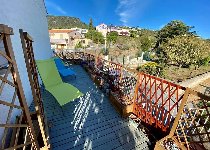 Duplex - 100m De La De St Clair * Ле-Лаванду